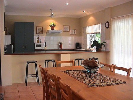 Casa Breeze - Accommodation Cairns 4