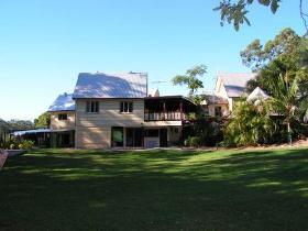Glasshouse Mountains Ecolodge - Accommodation Cairns 0