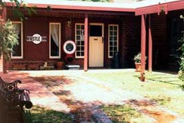 Whistle Inn - Accommodation Cairns 1