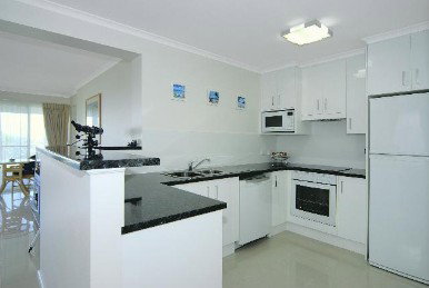 145 On The Parade - Accommodation Cairns 3