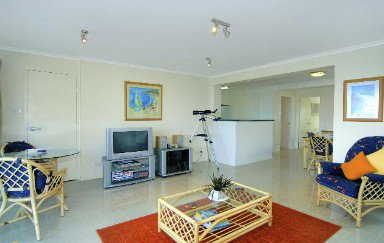 145 On The Parade - Accommodation Cairns 4