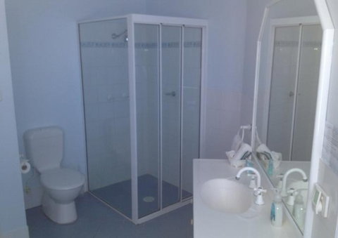 Breakers Apartments Mollymook - Accommodation Cairns 4