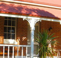 Araluen Old Courthouse Bed and Breakfast - Accommodation Cairns
