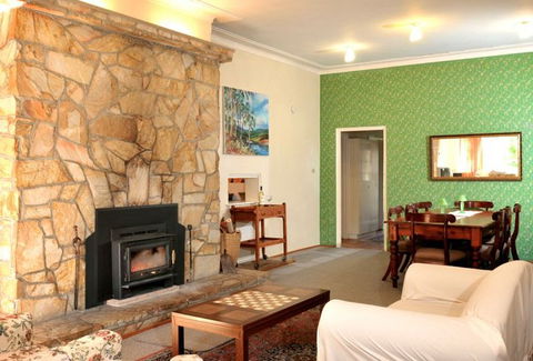 Oakleigh Rural Retreat - Accommodation Cairns 0