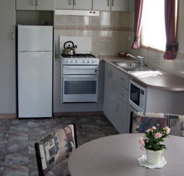 Howlong Caravan Park - Accommodation Cairns 2