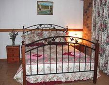 Twilight Grove Farm Bed And Breakfast  - Accommodation Cairns 4