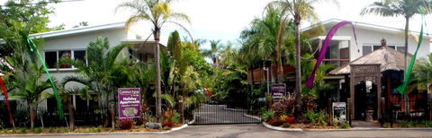 Coconut Palms On The Bay - Accommodation Cairns 1