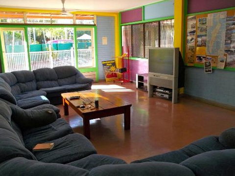 Fraser Roving Backpacker Resort - Accommodation Cairns 1