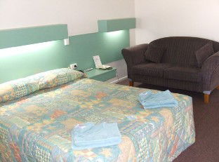 Longreach Motel - Accommodation Cairns 2