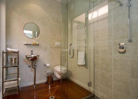 Claytons On Cylinder Beach Front Apartments - Accommodation Cairns 4