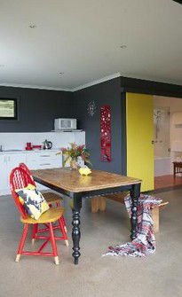 Deshons Retreat - Accommodation Cairns 0