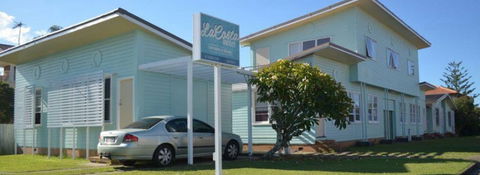 La Costa Motel - Accommodation Cairns 0
