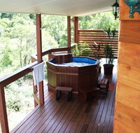 Ravensbourne Escape Holiday Cottages - Accommodation Cairns