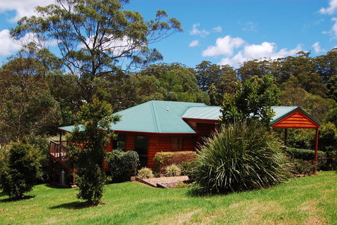 Ravensbourne Escape Holiday Cottages - Accommodation Cairns 1