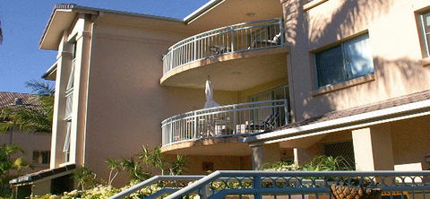 Golden Sea Apartments - Accommodation Cairns 0