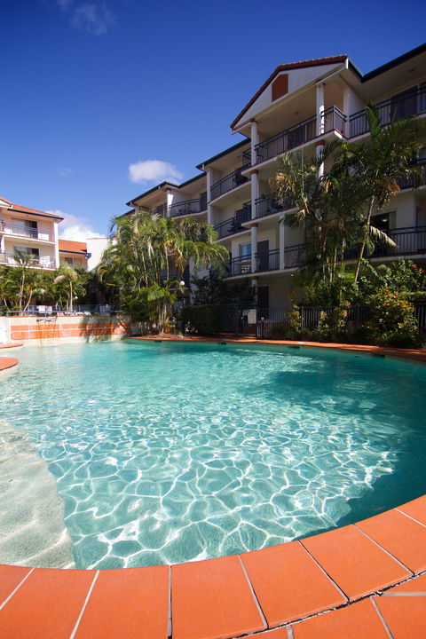Blue Water Bay Luxury Villas - Accommodation Cairns 4