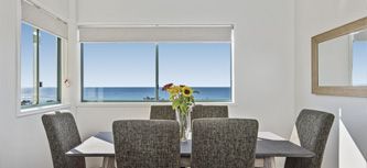 Sunshine Towers - Accommodation Cairns 0