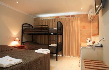 Emerald Central Palms Motel - Accommodation Cairns 0