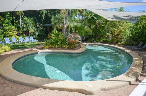 Roydon Beachfront Holiday Apartments - Accommodation Cairns 6