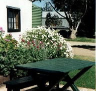 Dunalan Host Farm Cottage - Accommodation Cairns