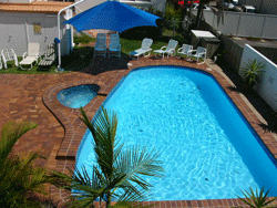 Burleigh Point Apartments - Accommodation Cairns 3