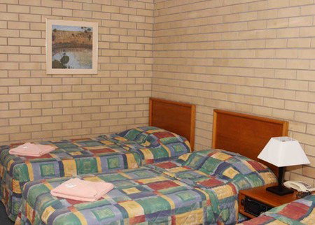 Gunsynd Motor Inn - Accommodation Cairns 0