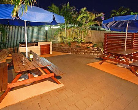 Coral Sea Apartments - Accommodation Cairns 1
