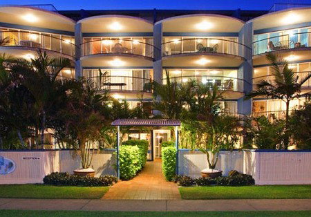 Coral Sea Apartments - Accommodation Cairns 4