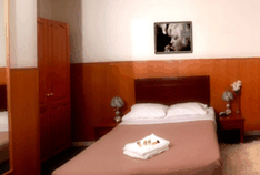 Holiday Lodge - Accommodation Cairns
