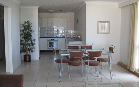 Beach Palms Holiday Apartments - Accommodation Cairns 4