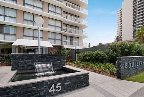 Boulevard Towers - Accommodation Cairns 2