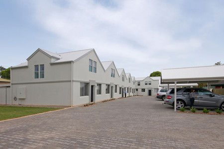 Hello Adelaide Motel + Apartments - Accommodation Cairns 0