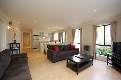 Lake Hume Resort - Accommodation Cairns 4