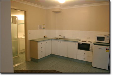Earls Court Motor Inn - Accommodation Cairns 4