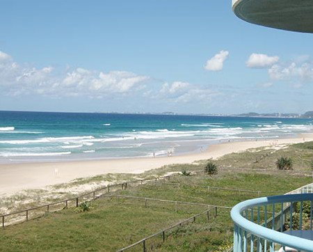 Paros On The Beach - Accommodation Cairns 2