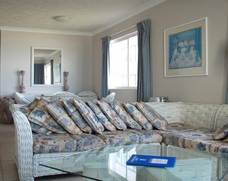 Paros On The Beach - Accommodation Cairns 3