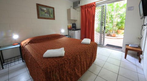 Coconut Grove Holiday Apartments - Accommodation Cairns 2