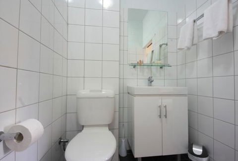 Coconut Grove Holiday Apartments - Accommodation Cairns 4
