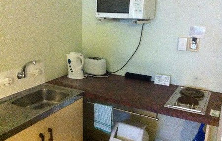 Peninsular Apartment Hotel - Accommodation Cairns 3