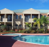 Country Comfort Inter City Perth Hotel  Apartments - Accommodation Cairns