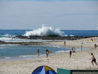 Kirra Vista Holiday Units - Accommodation Cairns 0