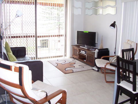 Kirra Vista Holiday Units - Accommodation Cairns 2