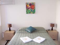 Kirra Vista Holiday Units - Accommodation Cairns 7