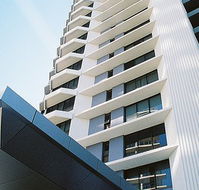 Surfers Century Apartments - Accommodation Cairns