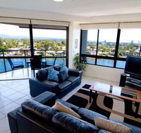 Surfers Hawaiian - Accommodation Cairns
