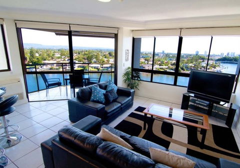 Surfers Hawaiian - Accommodation Cairns 0