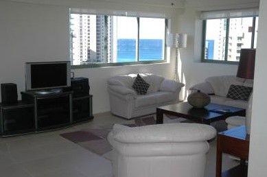 Meriton Apartments - Accommodation Cairns 2