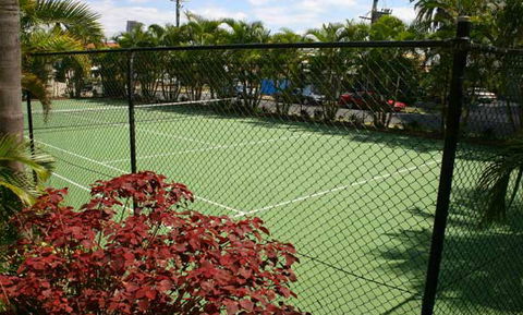 Meriton Apartments - Accommodation Cairns 3