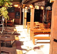 Brecknock Hotel - Accommodation Cairns