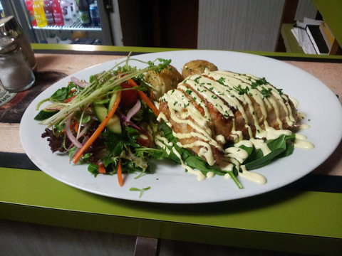 Robin Hood Hotel - Accommodation Cairns 0